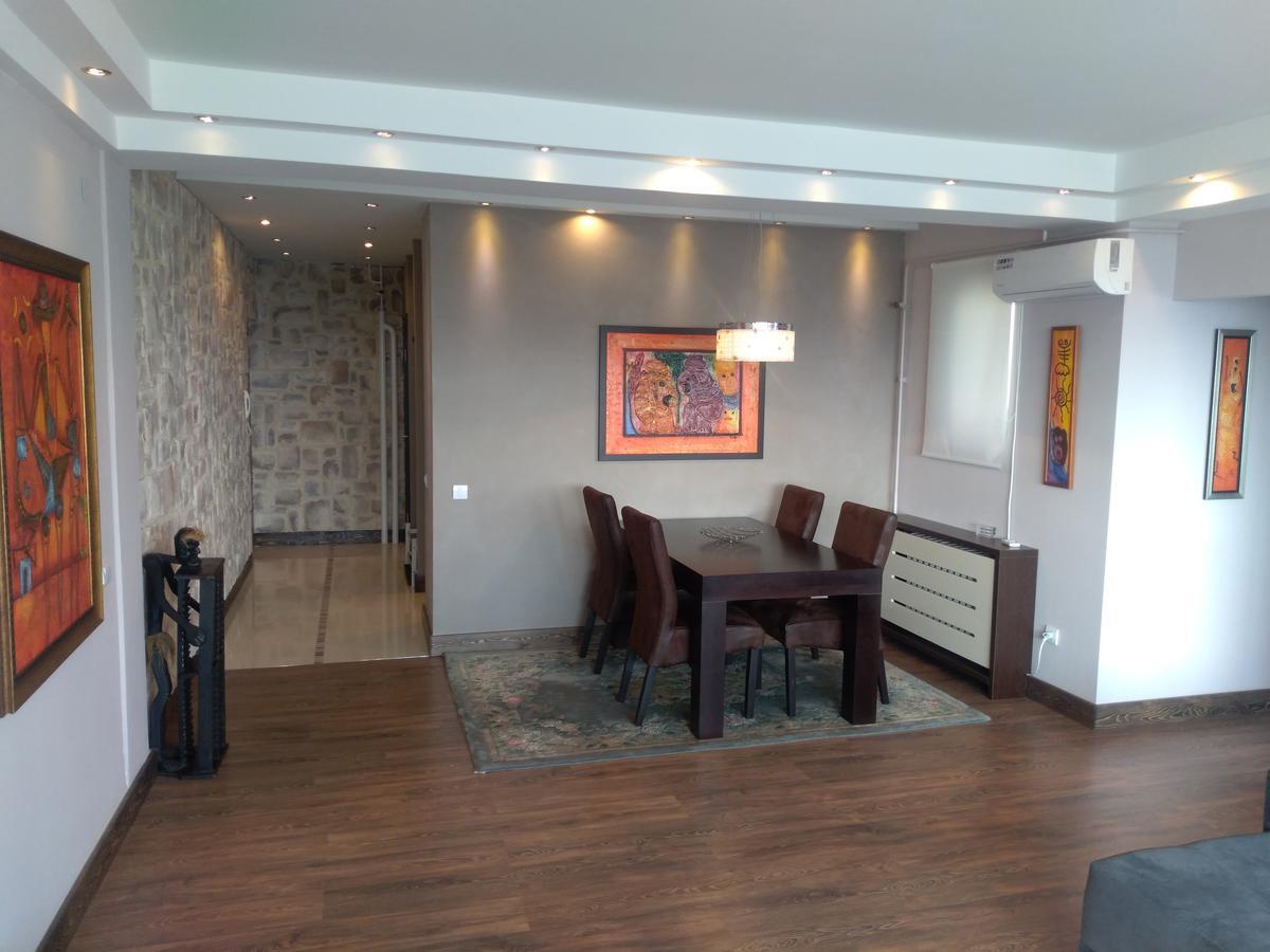 Genex Apartment Belgrado Buitenkant foto